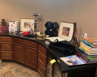 HOME DECORATIONS / KITCHENWARE