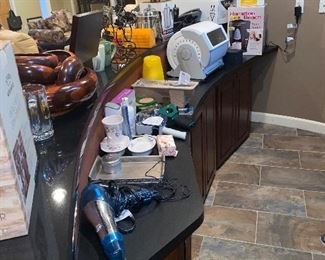 KITCHENWARE / GLASSWARE