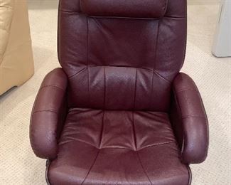 $100 BURGUNDY FAUX LEATHER CHAIR AND OTTOMAN 
CHAIR 30”L x 26”D x 41”H