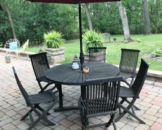 Outdoor Table with umbrella