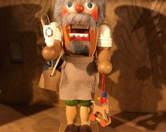 Orignal Steinbach Volkskunst Nutcracker
