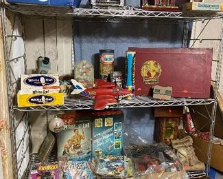 Vintage toys and pop culture items 