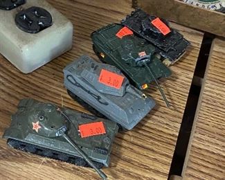 old vintage army tanks toys - lots more in box4