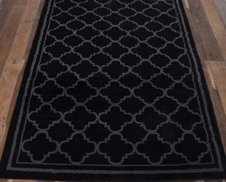 5X7' Black & White Ogee Pattern Area Rug 