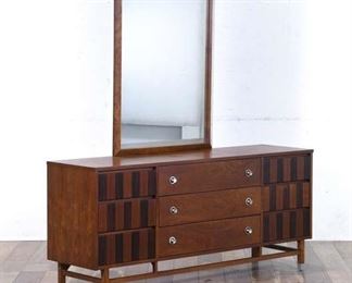 Stanley Mid Century Modern Dresser W Mirror