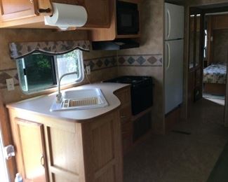 TRAILER KITCHEN SINK