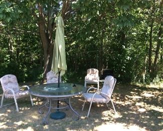 PATIO SET