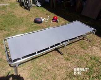 CAMPING BED