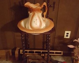 Ironstone England bowl & vase