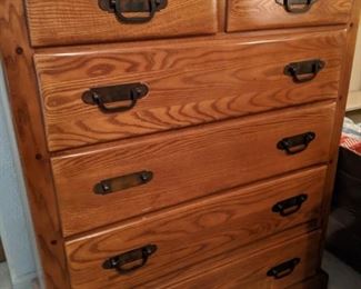 Link-Taylor Chest of Drawers