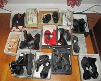 Over 300 Pairs of Beautiful Women's Shoes Size 7M