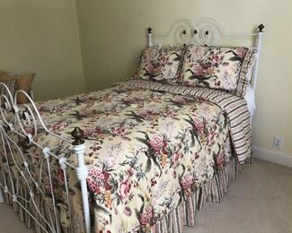 Antique cast iron bed with brass trim - FULL