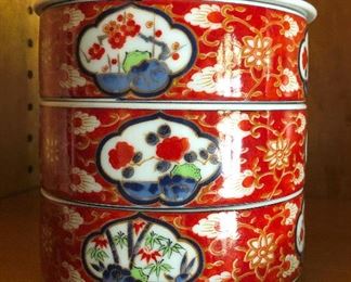 Oriental porcelain stacking rice dishes