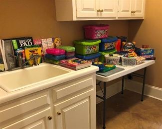 Children's toys ( A FEW THINGS LEFT)