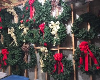 Over 20 wreaths with bows!!