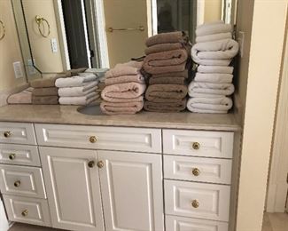 More "Restoration Hardware" Towels and bathmats 