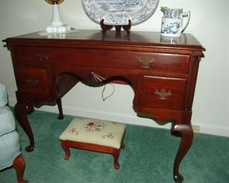 Mahogany Queen Anne Lowboy