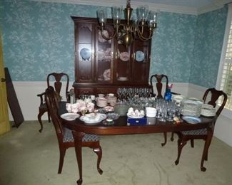 Dining room suite