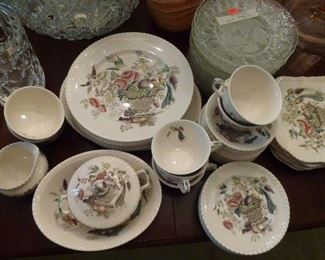 Set of Johnson Brothers china, Birds of Paradise pattern