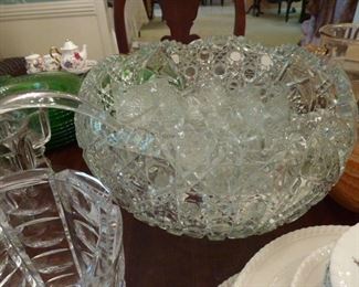 Pressed glass punch bowl and 18 cups