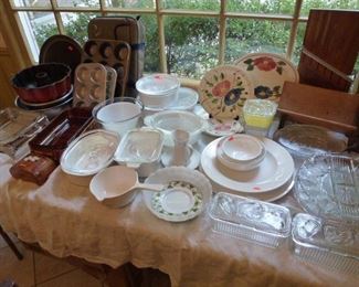 Assortment of Corning ware and muffin pans
