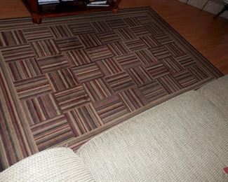 8'x6.5' Shaw Geometric ares rug***$75***like new!   Call now to make appointment and purchase...(760) 975-5483