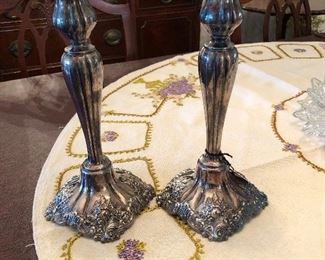 Baroque by Wallace #266
Very heavy, beautiful candlesticks