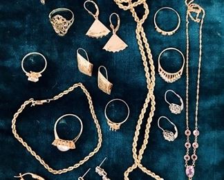 Gold Jewelry, Diamonds, and Pearls
Semi-precious stones