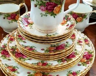 Royal Albert, Old Country Roses, Bone China .  Made in England.  Setting for four, 4.