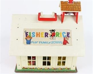 Lot 289
Fisher-Price Play Family School