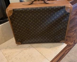Authentic Louis Vuitton Luggage. Great condition!