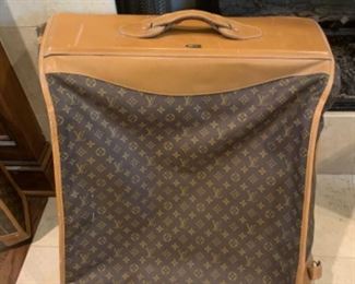 Authentic Louis Vuitton Luggage. Great condition!