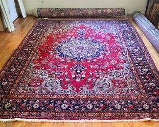 $850 Large rug.  95" W x 133" L. 