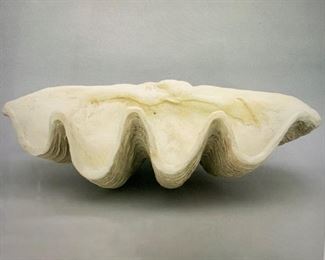 $50 EACH! 4 Left! NEW IN BOX! Grandin Road  Resin Clam shells 