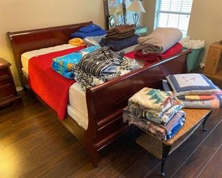 Queen Size sleigh bed with mattress