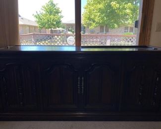 Magnavox Astro-Sonic Stereo FM/AM Radio/Phonograph Dark Oak