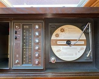 Magnavox 