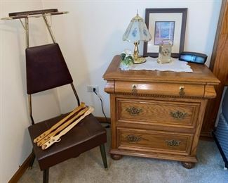 Eagle Industries Solid Oak Night Stand 