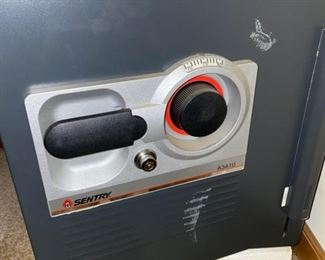 Sentry Combination Safe
