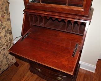 #6 - Small Lighted Secretary
