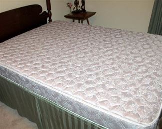 #13 - Queen Four Poster Bed