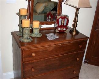 #15 - 3-Drawer Chest with Mirror