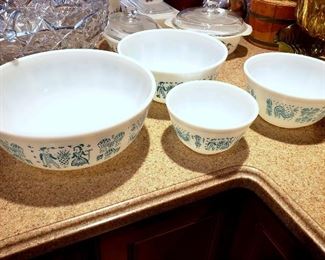 #35 - Vintage Pyrex "Butterprint" Mixing Bowls Set