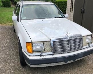 1992 MERCEDES BENZ - 148,500 miles 