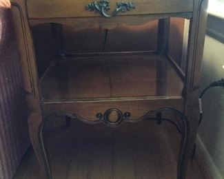 Imperial Furniture of Grand Rapids end table w/drawer and 1 bottom shelf