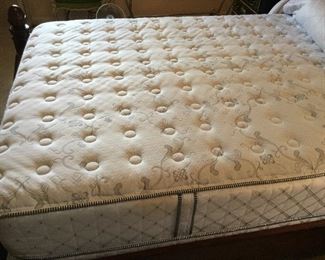 Queen Restokraft Mattress, made in Michigan 2013 in perfect condition