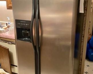 FRIGIDAIRE Side-by-Side Brushed Stainless Refrigerator with in-door Ice & Water Dispenser (works great!)