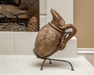 Lot #79 — Vase Art