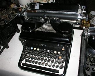 Item 4:
Vintage Royal Manual Typewriter with Case - KHM Series
Asking Price:  $165.00
