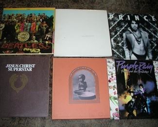 There are about 150-200 record albums, including Rock 'n' Roll, Disney, Jazz, and more.